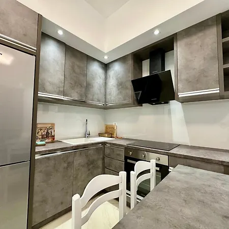 Sun Beachfront Apartment Sarande